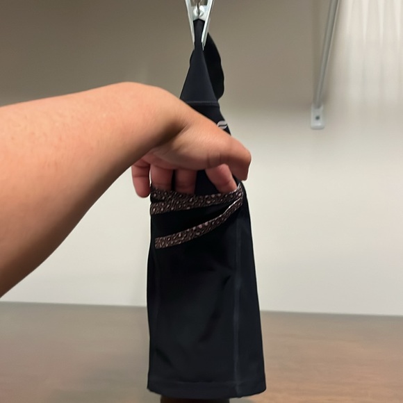 Fabletics Women's Size Medium Black and Leopard Print Shorts With Pockets - Picture 5 of 8